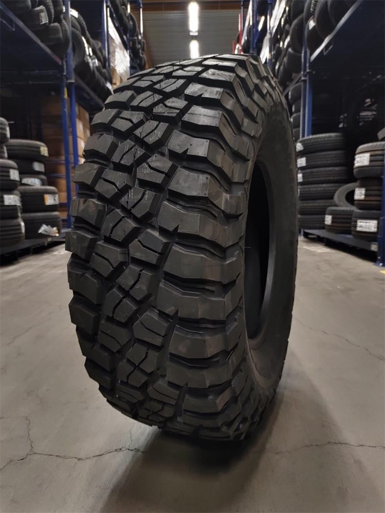 37.00/12R18 115Q BFGOODRICH MUD TERRAIN T/A KM3 XL